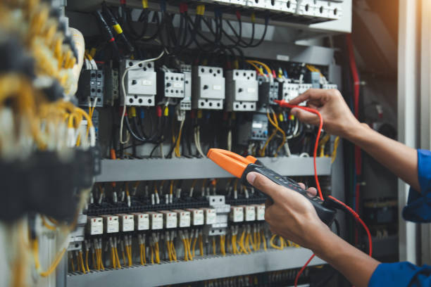 Best Circuit Breaker Repair  in Kingsford, MI